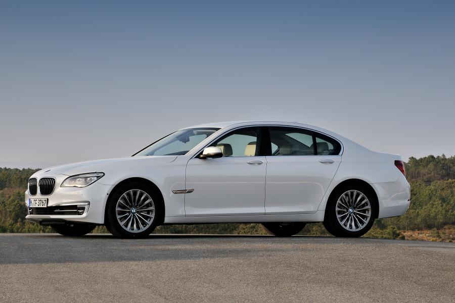  BMW 7-Series 2013 года  (фото 16 из 123)